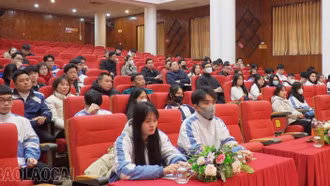 Hơn 90 quần chúng ưu tú là học sinh, tân binh được bồi dưỡng nhận thức về Đảng