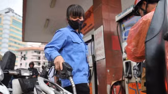 Giá xăng dầu đồng loạt giảm tại kỳ điều hành đầu tiên của năm 2024