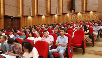 Gần 1.300 cán bộ quản lý, giáo viên THPT tham gia bồi dưỡng hè 2023