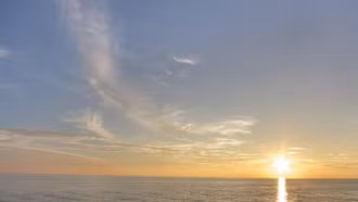 Nhiệt độ bề mặt đại dương tiếp tục chạm mốc kỷ lục mới