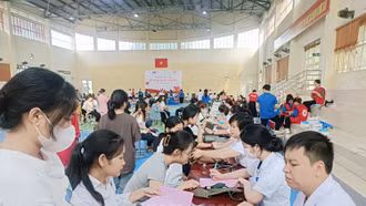 Ngày hội hiến máu “Kết nối trái tim - kết nối sự sống”