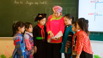 Lan tỏa vẻ đẹp trang phục truyền thống trong trường học