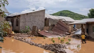 Số nạn nhân thiệt mạng vì lũ lụt và lở đất ở miền Đông Congo tăng lên gần 400 người