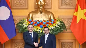 Việt Nam - Lào tăng cường kết nối hai nền kinh tế, thúc đẩy các dự án hợp tác trọng điểm