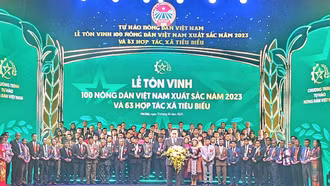 Lào Cai có 1 tập thể và 1 cá nhân được tôn vinh tại Chương trình “Tự hào nông dân Việt Nam” lần thứ 11