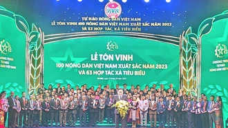 Lào Cai có 1 tập thể và 1 cá nhân được tôn vinh tại Chương trình “Tự hào nông dân Việt Nam” lần thứ 11