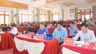 Bồi dưỡng lý luận về xây dựng, hoạt động tác chiến khu vực phòng thủ