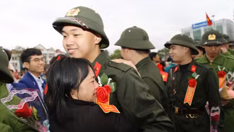 Xúc động hình ảnh ngày hội tòng quân