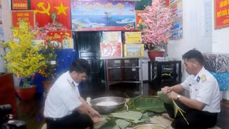 Tết đến sớm nơi trùng khơi, biển biếc