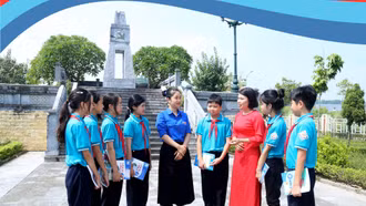 75 năm ngày thành lập chi bộ nông thôn đầu tiên (10/10/1948 - 10/10/2023): Bình minh trên quê hương cách mạng 