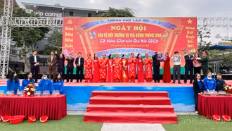 Hơn 15.000 con cá giống được phóng sinh tại Ngày hội bảo vệ môi trường, thả giống phóng sinh