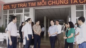 Giám đốc Bệnh viện Trung ương Quân đội 108 thăm và khảo sát tại một số bệnh viện tuyến tỉnh