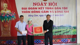 Phó Bí thư Tỉnh ủy Hoàng Giang dự Ngày hội Đại đoàn kết toàn dân tộc tại xã Lùng Vai