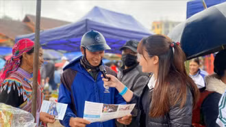 Truyền thông phòng, chống mua bán người tại chợ phiên Bắc Hà