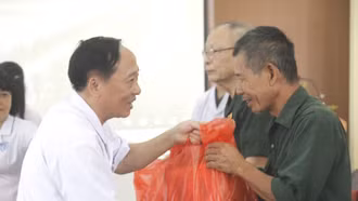 Xúc động chương trình Hát mãi khúc quân hành