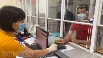 Người dân chỉ cần mang theo căn cước công dân gắn chíp để đăng ký khám, chữa bệnh