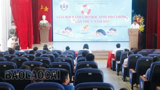 Sôi nổi Giải bơi dành cho học sinh phổ thông lần thứ V năm 2023