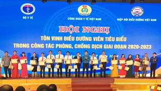 2 điều dưỡng của ngành y tế Lào Cai được tôn vinh điều dưỡng viên tiêu biểu trong công tác phòng, chống dịch