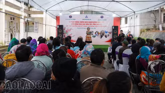 Lễ phát động chiến dịch khám bệnh miễn phí cho đồng bào các dân tộc tỉnh Lào Cai