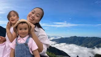 Mẹ Hà Nội đưa con bỏ phố lên núi, đến 'thiên đường mây' sống một tháng