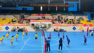 Trực tiếp: Chung kết bóng chuyền nội dung nữ THCS: Phòng GD&ĐT thành phố Lào Cai - Phòng GD&ĐT huyện Bảo Thắng 