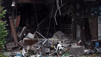 Hiện trường tan hoang vụ nổ khí gas trên phố Yên Phụ