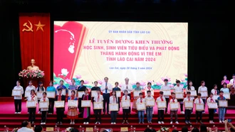 Khen thưởng 500 học sinh, sinh viên tiêu biểu và phát động Tháng hành động vì trẻ em tỉnh Lào Cai năm 2024