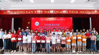 Vinh danh học sinh xuất sắc đoạt giải Câu lạc bộ Văn - Toán tuổi thơ quốc gia năm 2024