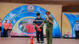 Trường Tiểu học Bắc Cường diễn tập phương án phòng cháy, chữa cháy và cứu nạn, cứu hộ