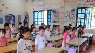 Giáo viên và học sinh tưởng nhớ Tổng Bí thư Nguyễn Phú Trọng