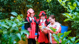 Phụ nữ thôn Sả Hồ vươn lên thoát nghèo