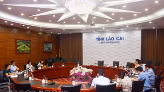 Phó Chủ tịch UBND tỉnh Nguyễn Trọng Hài làm việc với Đoàn công tác ADB