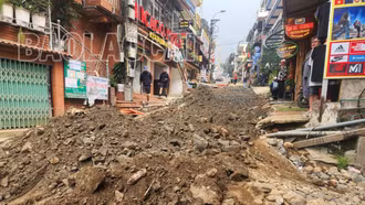 Ngổn ngang đường xuống Khu du lịch Cát Cát