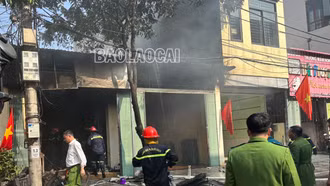 Kịp thời dập tắt đám cháy trong cửa hàng sửa chữa điện tử, điện lạnh tại phường Kim Tân