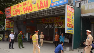 Ra quân lập lại hành lang Quốc lộ 279 đoạn qua xã Tân An và Bảo Hà