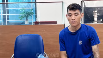 Bắt đối tượng có hành vi cứa cổ tài xế taxi để cướp tài sản 