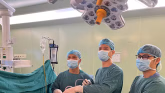 Người nước ngoài ngày càng tin tưởng khám, chữa bệnh ở Việt Nam