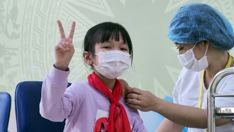 Năm 2024, mở rộng rà soát tiền sử tiêm chủng, tiêm bù mũi vaccine cho trẻ mầm non, tiểu học