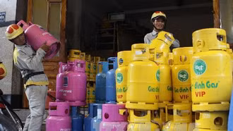Giá gas bán lẻ trong nước tháng 12 "đứng im"