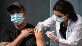 FDA Mỹ khuyến nghị vaccine thế hệ mới phòng COVID-19 nên nhằm vào biến thể JN.1