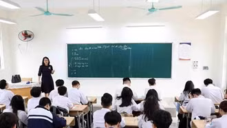 Chuyện lạm thu, học thêm: Khi "tự nguyện" trên tinh thần "bắt buộc"