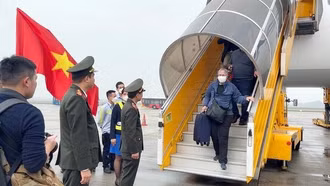 Bộ Công an phối hợp đưa 780 công dân từ Myanmar về nước