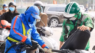 Có nên để doanh nghiệp quyết định giá xăng dầu?