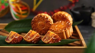 An toàn với… bánh trung thu