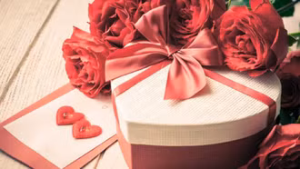 Ngày 8/3 nên tặng quà gì mới ý nghĩa?