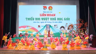 Tuyên dương 100 thiếu nhi vượt khó học giỏi