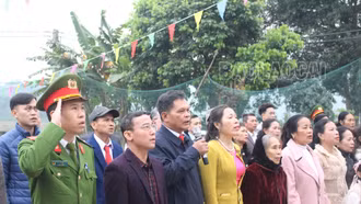 Thiêng liêng nghi lễ chào cờ đầu năm ở An San