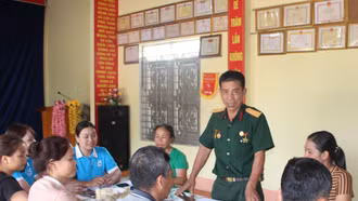 [Ảnh] Hội viên danh dự là nam giới: Tiếp sức để phong trào phụ nữ phát triển