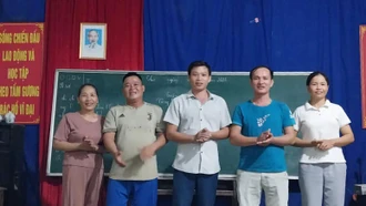 Hội Liên hiệp Phụ nữ xã Cam Cọn công nhận hội viên nam danh dự