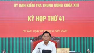 Đề nghị xem xét, thi hành kỷ luật Ban Thường vụ Thành ủy TP Hồ Chí Minh nhiệm kỳ 2010-2015 và các đồng chí Lê Thanh Hải, Lê Hoàng Quân, Nguyễn Thành Phong.